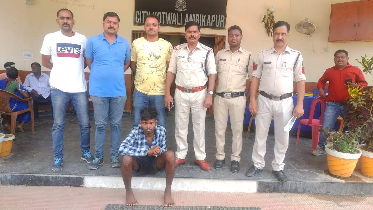 चोरी का आरोपी गिरफ्तार, सामान व नगद बरामद