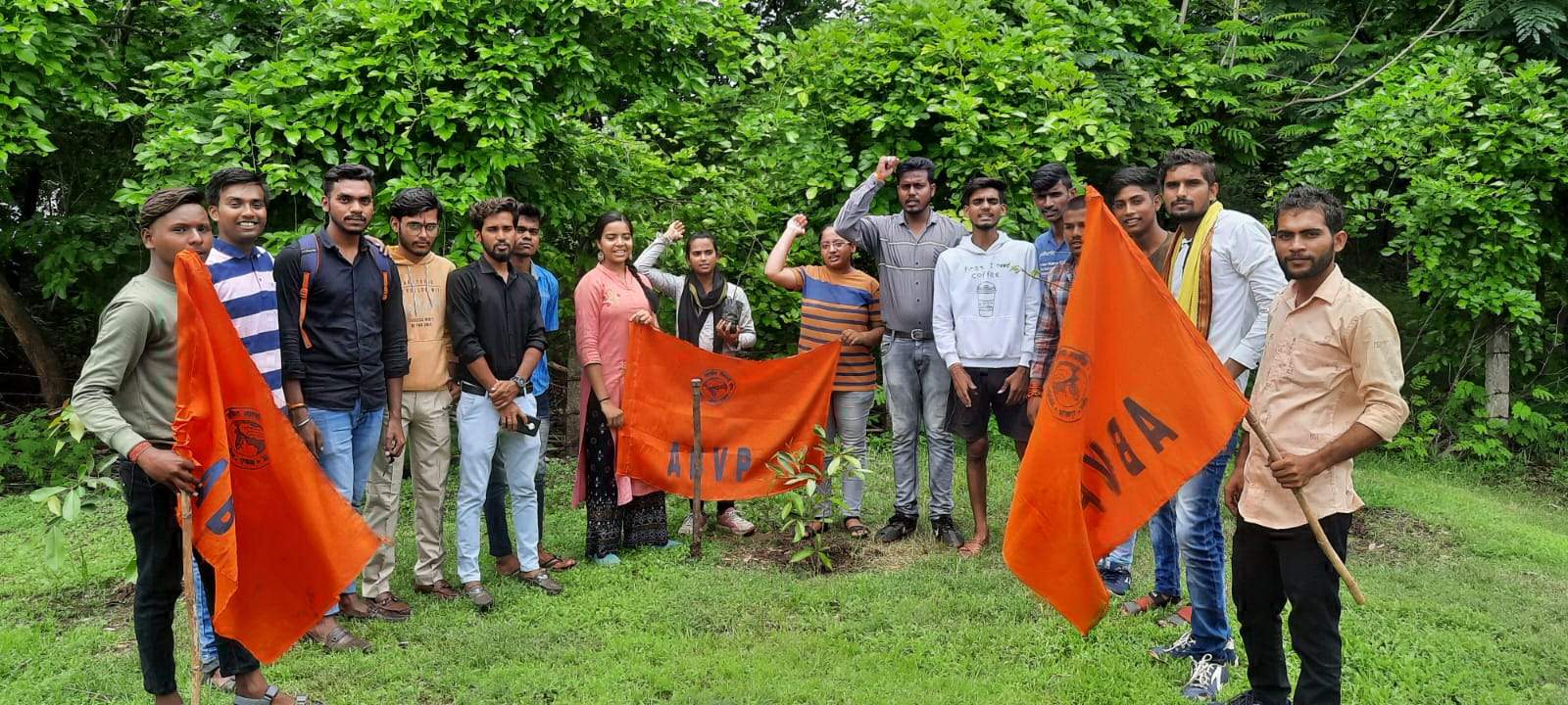 अभाविप ने रोपे पौधे अभाविप ने रोपे पौधे