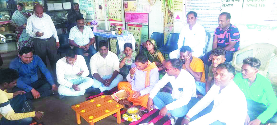 प्राथमिक शाला में अतिरिक्त कक्ष व आंगनबाड़ी भवन निर्माण शुरू