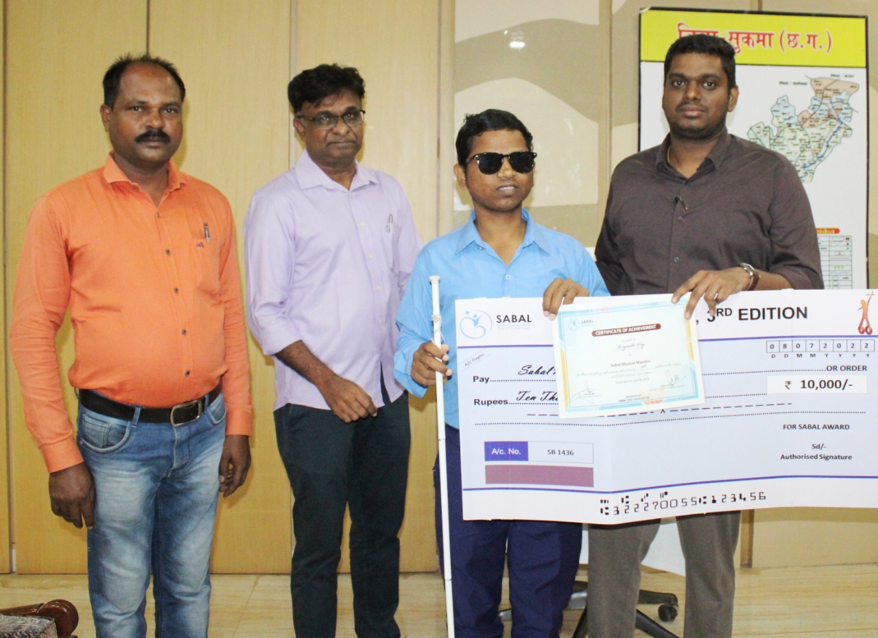 ‘ऐसी लागी लगन...’ गाकर रघुनाथ ने 17 राज्यों के होनहारों के मध्य जीता तीसरा पुरस्कार