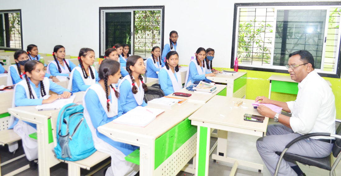 लक्ष्य के प्रति समर्पण एवं निष्ठा के साथ कार्य करेंगे तो सफलता जरूर मिलेगी