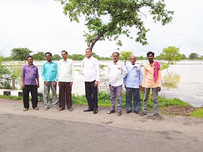 मधुसूदन ने आरला-मोखला के किसानों की फसलों का किया निरीक्षण मधुसूदन ने आरला-मोखला के किसानों की फसलों का किया निरीक्षण
