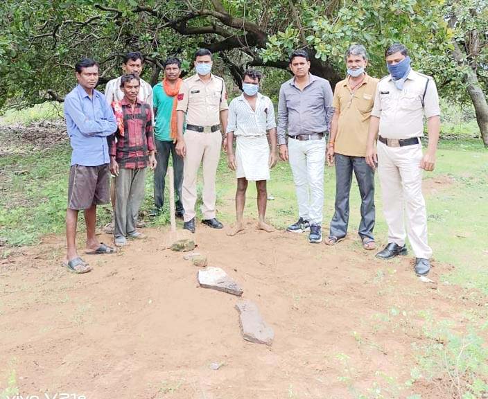 बेसहारा के निधन पर पुलिस ने किया दाह संस्कार बेसहारा के निधन पर पुलिस ने किया दाह संस्कार