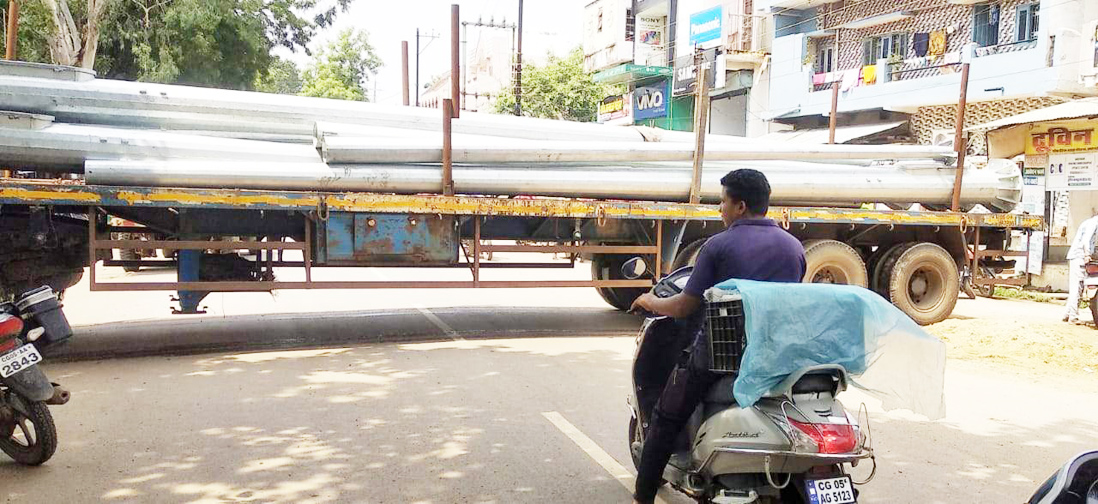 बिजली बिल का एक करोड़ बकाया, फिर भी लग रही दस नई हाईमास्ट लाइट