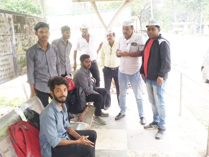 आईटीआई छात्रों की समस्या से रूबरू हुए आप के कार्यकर्ता