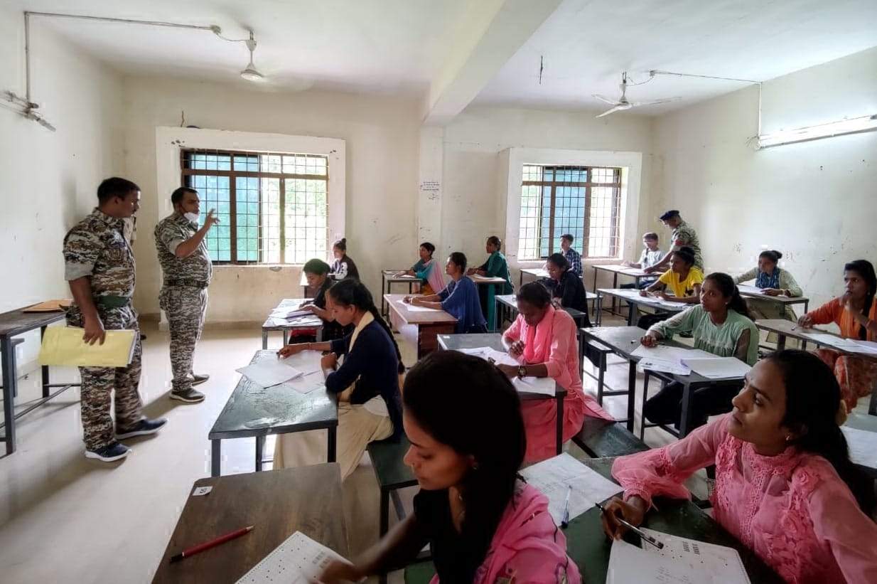 बस्तर फाइटर बनने 5332 ने दी परीक्षा