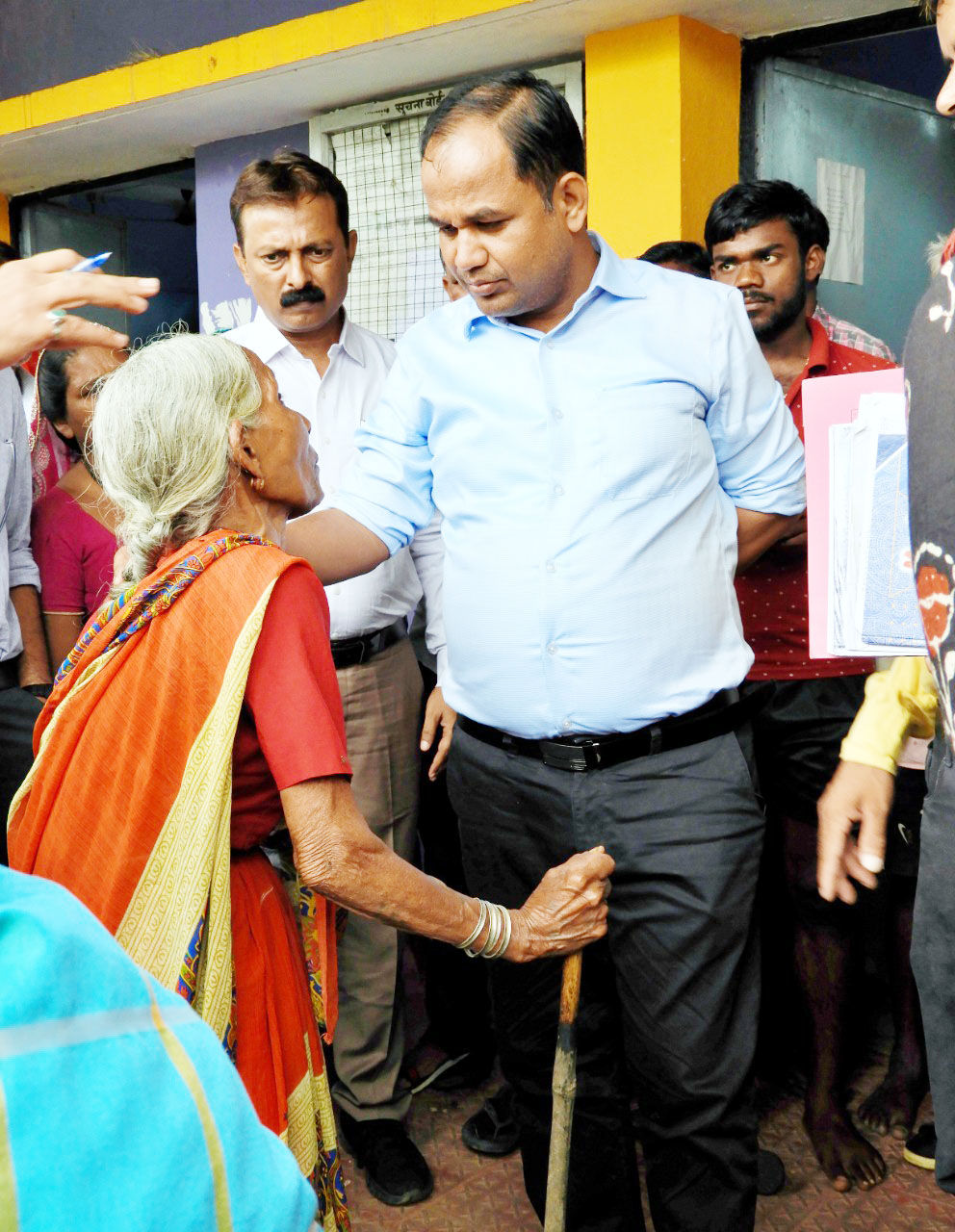 बरही में जनचौपाल, प्राथमिक शाला में शीघ्र होगी शिक्षक की पदस्थापना बरही में जनचौपाल, प्राथमिक शाला में शीघ्र होगी शिक्षक की पदस्थापना