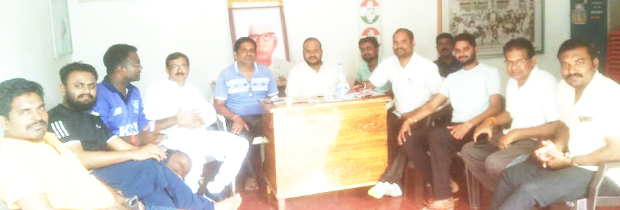 एसडीएम परिसर में सीएम का पुतला दहन, कांग्रेसियों में आक्रोश