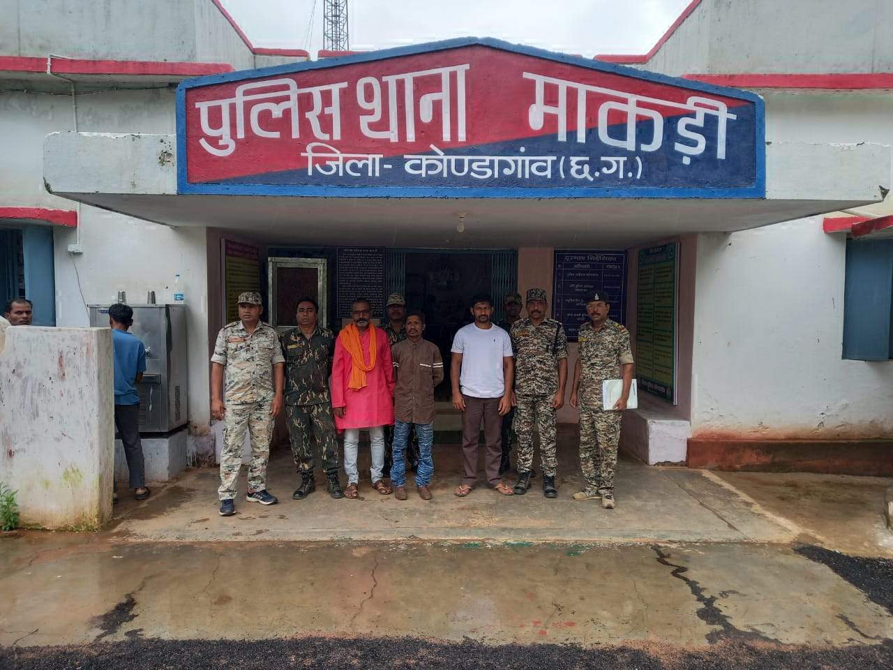 भण्डारगृह में चोरी, 3 गिरफ्तार भण्डारगृह में चोरी, 3 गिरफ्तार