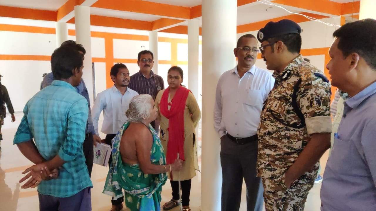 बाढ़ का पानी उतरा, सफाई व्यवस्था में जुटे लोग, मुआवजे का सर्वे शुरू