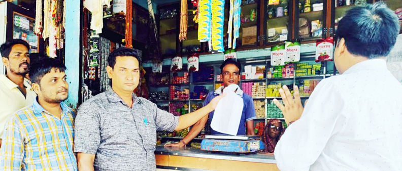 प्लास्टिक बैन पर नगर पंचायत सख्त, व्यापारियों में गुस्सा