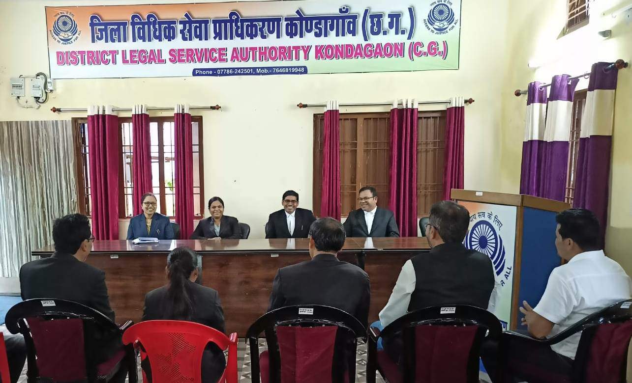 नेशनल लोक अदालत को ले वकीलों की बैठक नेशनल लोक अदालत को ले वकीलों की बैठक
