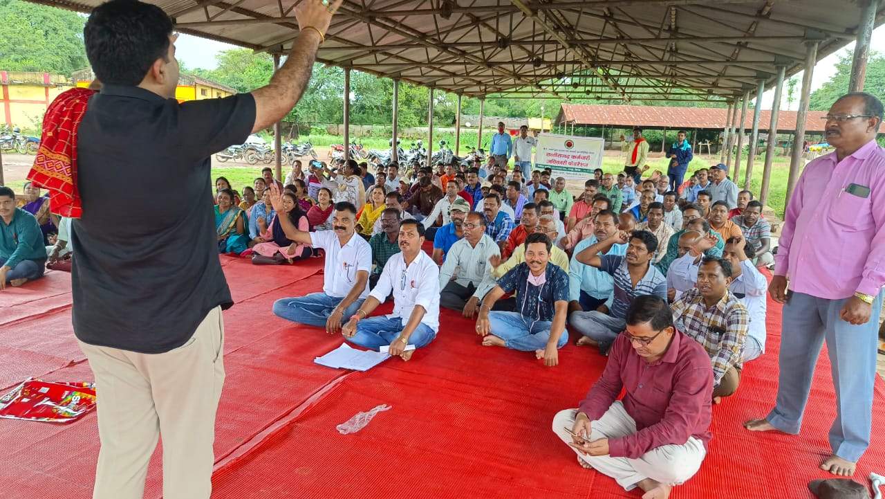 मांगों को लेकर कर्मियों की 5 दिनी हड़ताल शुरू