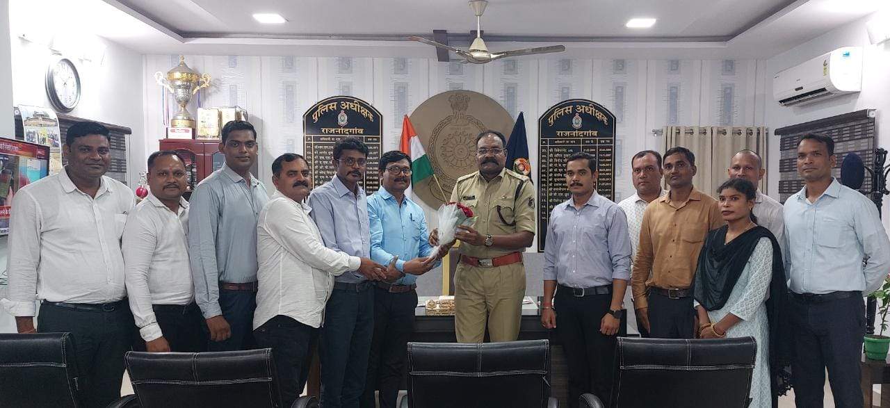एसपी ने सायबर सेल टीम का बढ़ाया मनोबल