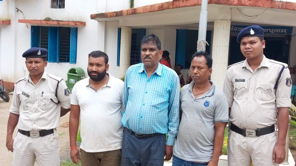 टोनही के शक में वृद्धा की गोली मारकर हत्या, 3 गिरफ्तार