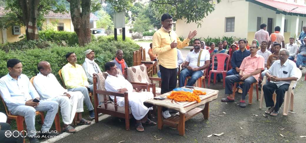 बीआरओ ने टटोली कांग्रेसियों की नब्ज, लिफाफा में बंद हुआ नामांकन फार्म