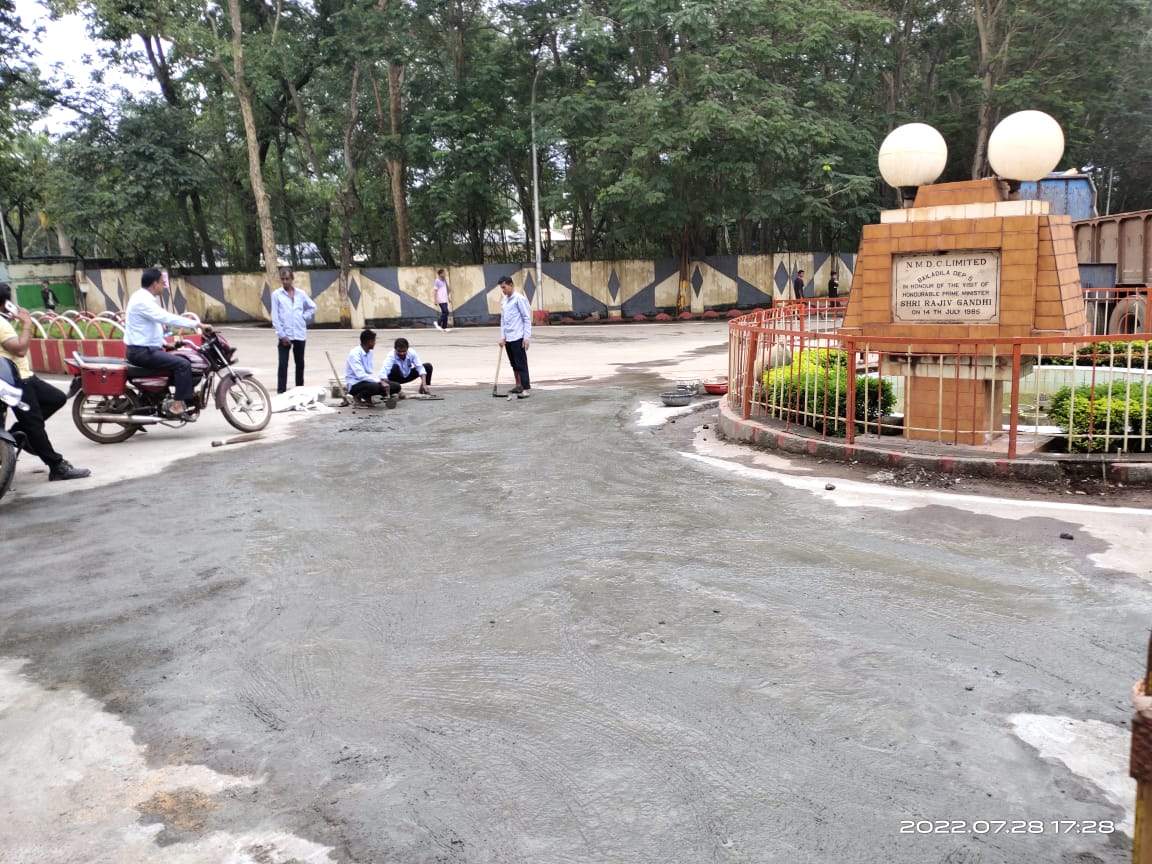 उत्पादन निदेशक आज बचेली में, तैयारियां पूर्ण उत्पादन निदेशक आज बचेली में, तैयारियां पूर्ण