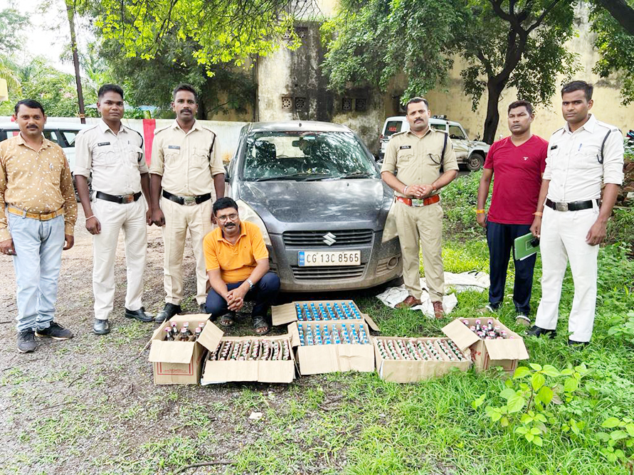 कार में शराब की तस्करी, आरोपी गिरफ्तार