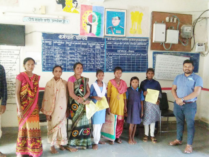 विशेष पिछड़ी जनजाति के अनाथ बच्चे को छात्रावास का सहारा विशेष पिछड़ी जनजाति के अनाथ बच्चे को छात्रावास का सहारा