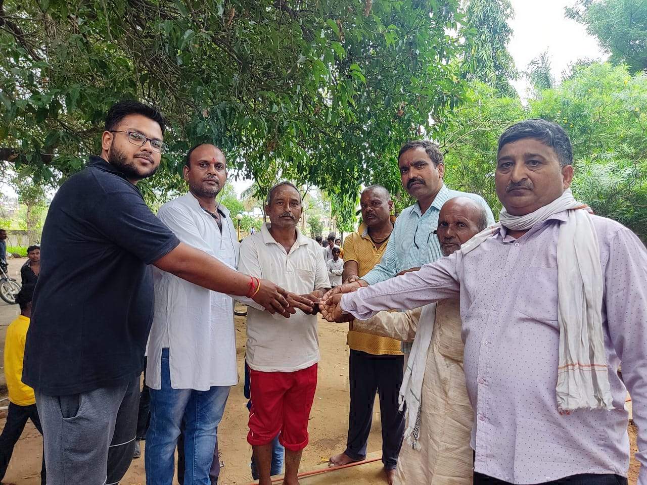 नागपंचमी पर दंगल, पहलवानों ने दिखाया दम, विजेता पुरस्कृत