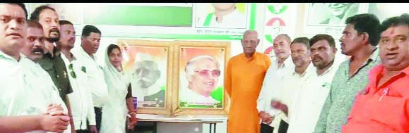 कांग्रेसियों ने मनाई रविशंकर, वीसी शुक्ल की जयंती