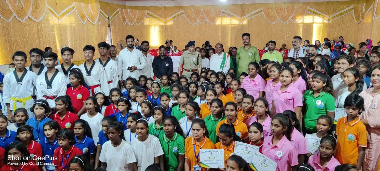 कस्तूरबा बालिका आवासीय छात्रावास में हिम्मत कार्यक्रम