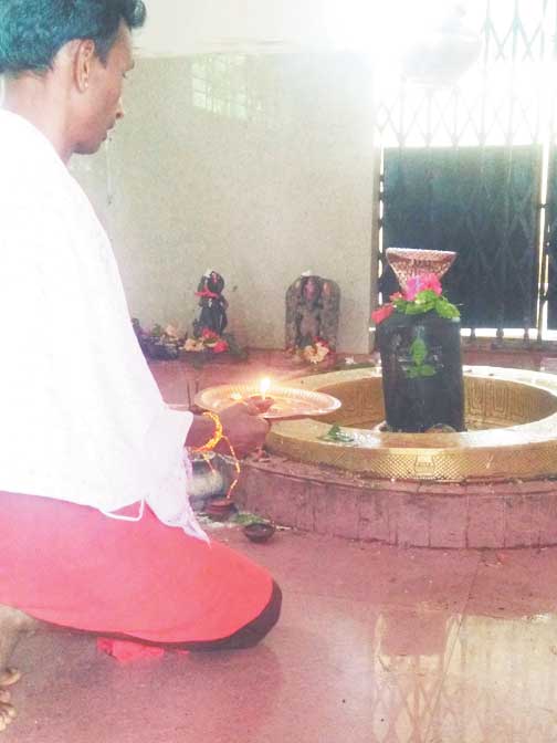 सावन सोमवार में भक्तों का रेला