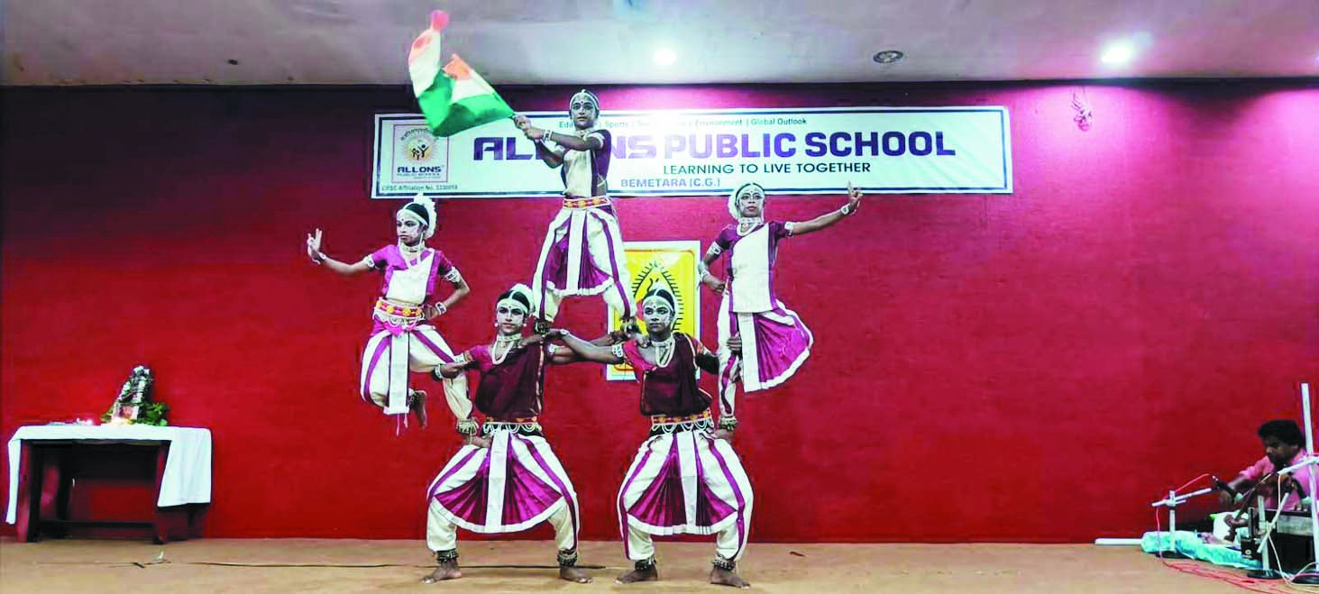 सांस्कृतिक विरासत साझा कर रहा स्पिक मैके