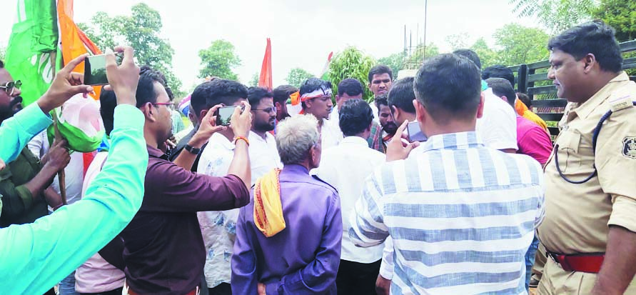 रस्तोगी कॉलेज में फूड प्वाइजनिंग से बालोद की छात्रा की मौत रस्तोगी कॉलेज में फूड प्वाइजनिंग से बालोद की छात्रा की मौत