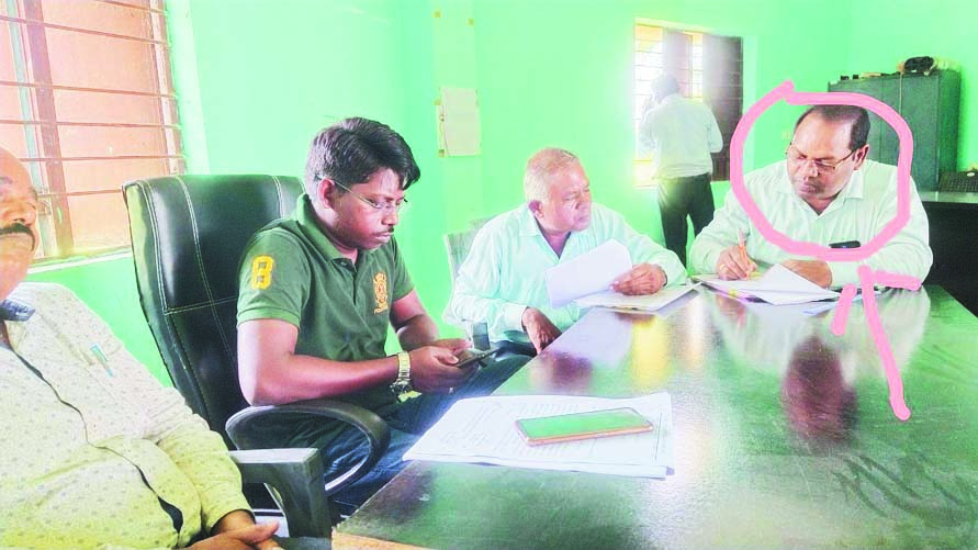 गबन के आरोपी को ही जांच दल में किया गया शामिल