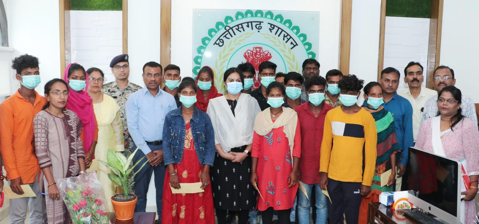 बेंगलुरु में बंधक बाल मजदूर कांकेर लाए गए बेंगलुरु में बंधक बाल मजदूर कांकेर लाए गए