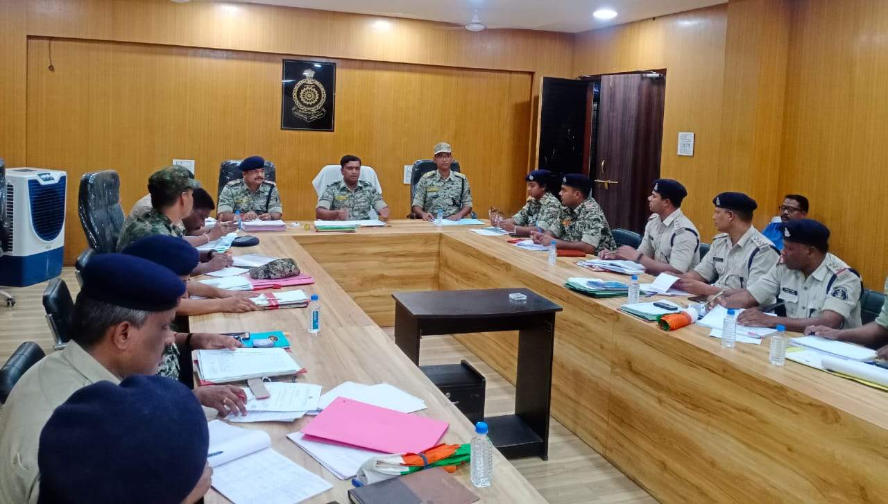 सामुदायिक पुलिसिंग पर जोर सामुदायिक पुलिसिंग पर जोर