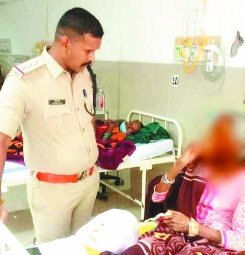 वर्दी ने फिर दिखाई मानवता, महिला को मिला नया जीवन,  बरसों से बिछड़े भाई को भी मिलाया