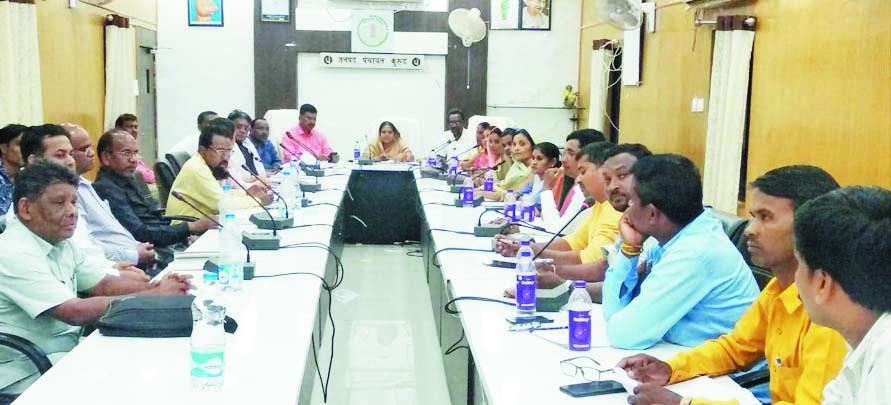 दो स्कूल के दो शिक्षक दो साल से नदारद क्यों..?