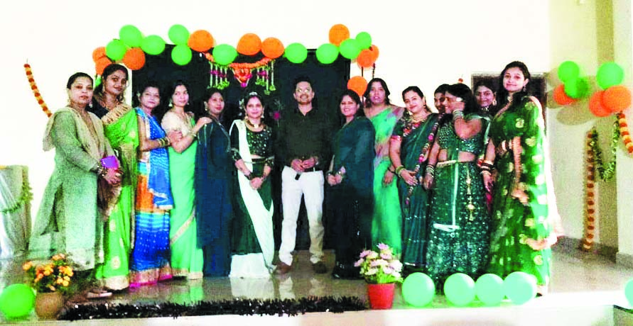 अटल विहार हाउसिंग बोर्ड कॉलोनी की महिलाओं ने मनाया सावन महोत्सव