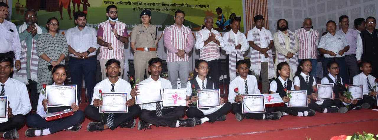 आदिवासियों के हितों व अधिकार के लिए सरकार प्रतिबद्ध-अमरजीत