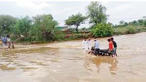 महानदी उफान पर, नदी-नाले लबालब