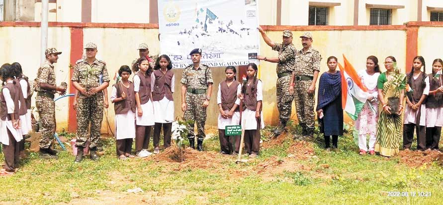 एकलव्य विद्यालय में आजादी के अमृत महोत्सव पर निबंध व चित्रकला स्पर्धा एकलव्य विद्यालय में आजादी के अमृत महोत्सव पर निबंध व चित्रकला स्पर्धा