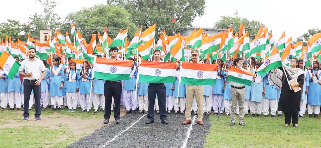 हमर तिरंगा अभियान,देशभक्ति के रंग में सराबोर हमर तिरंगा अभियान,देशभक्ति के रंग में सराबोर