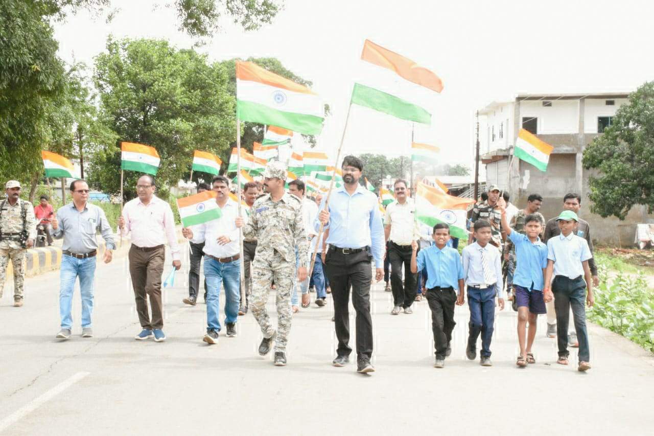 तिरंगा रैली : हर घर तिरंगा के नारों से गूंजा बीजापुर तिरंगा रैली : हर घर तिरंगा के नारों से गूंजा बीजापुर