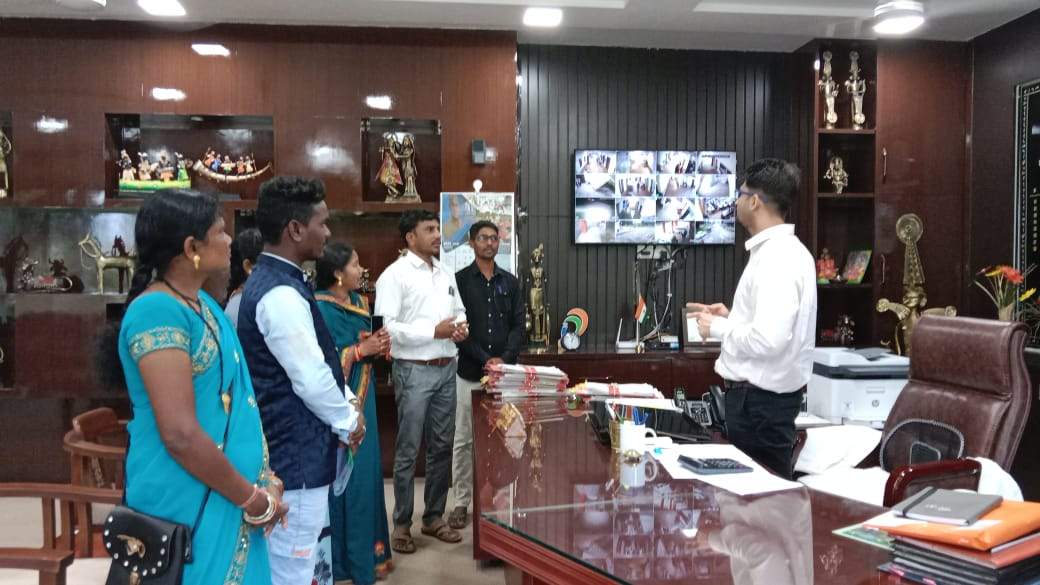 यादव समाज ने सौंपा ज्ञापन यादव समाज ने सौंपा ज्ञापन