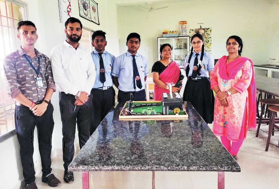 स्मार्ट इंडिया हेकाथान 2022 ग्रैंड फिनाले में स्वामी आत्मानंद स्कूल बेमेतरा को राष्ट्रीय स्तर पर प्रथम स्थान स्मार्ट इंडिया हेकाथान 2022 ग्रैंड फिनाले में स्वामी आत्मानंद स्कूल बेमेतरा को राष्ट्रीय स्तर पर प्रथम स्थान