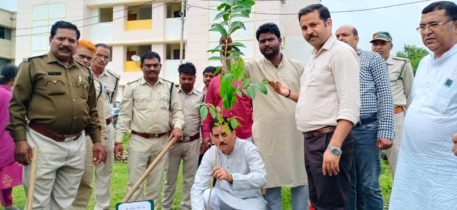 कृष्ण कुंज उद्यान का जनप्रतिनिधियों ने किया भूमिपूजन