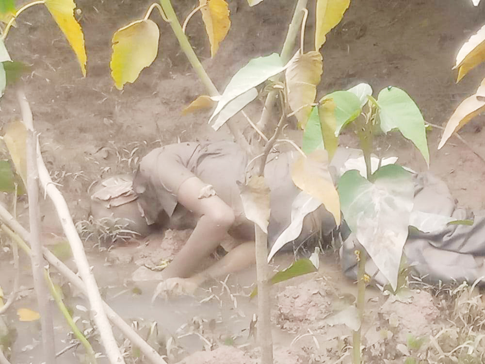 अवैध संबंध: हत्या कर उफनती नदी में फेंका शव, माह भर बाद आरोपी गिरफ्तार