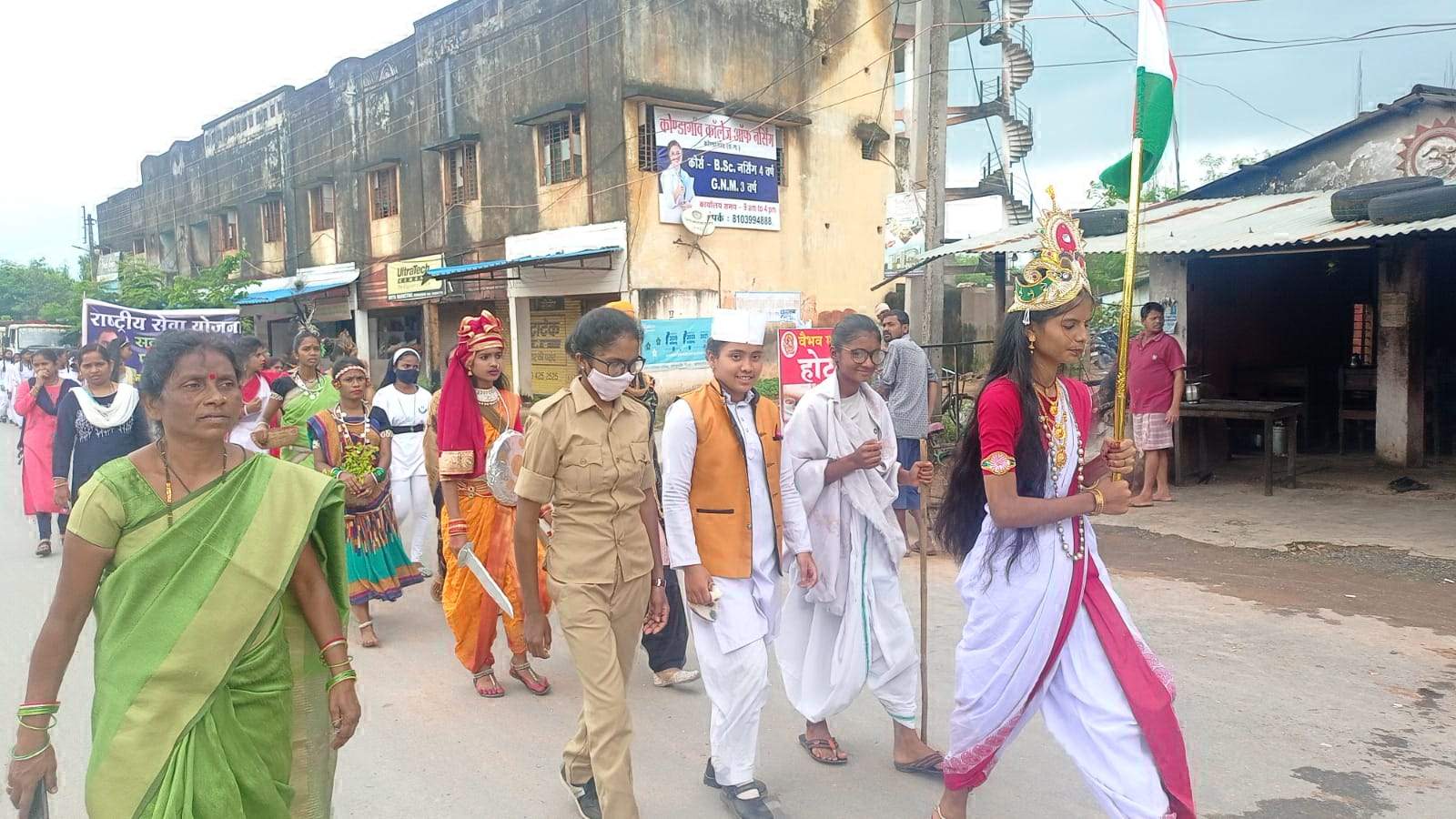 शाउमा कन्या विद्यालय ने सद्भावना दिवस पर निकाली रैली