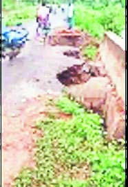 बारिश से पुलिया और रोड क्षतिग्रस्त बारिश से पुलिया और रोड क्षतिग्रस्त