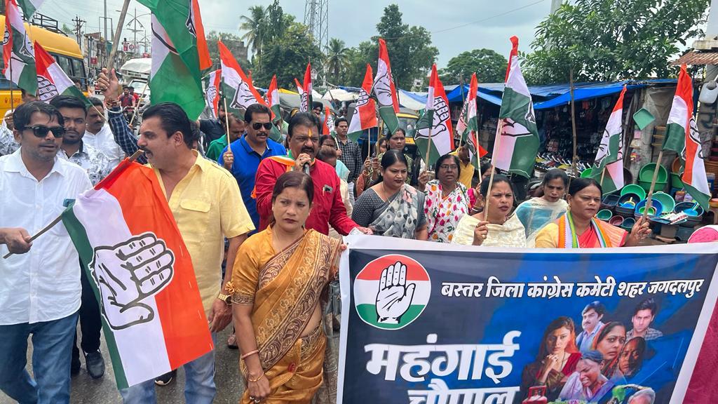 महंगाई चौपाल, कांग्रसियों ने मोदी सरकार के खिलाफ हल्ला बोला, लोगों ने भी सहभागिता दी