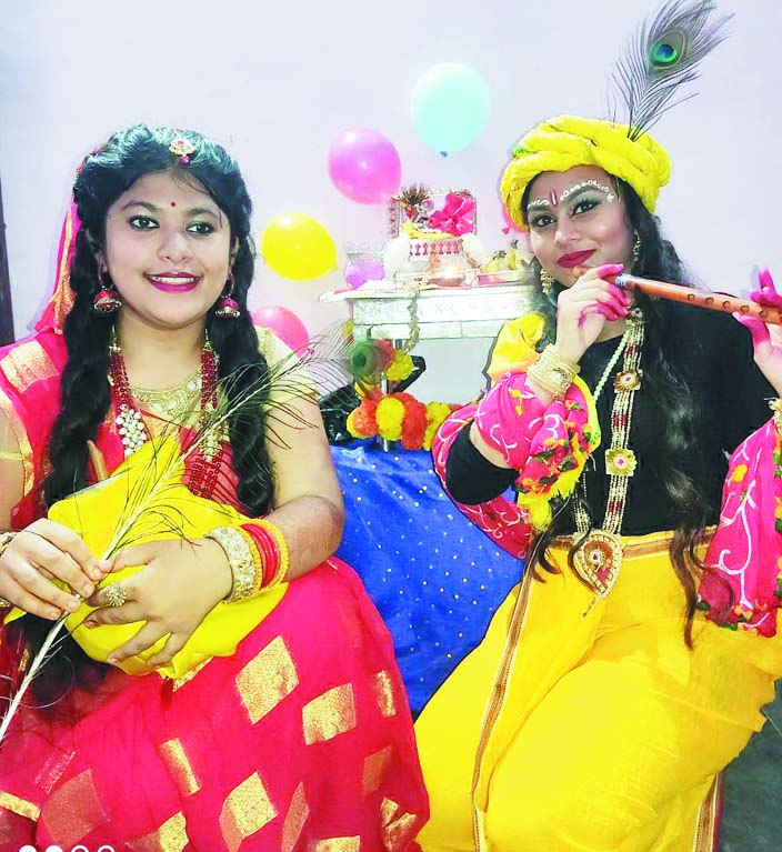 हर्षोल्लास के साथ मनी कृष्ण जन्माष्टमी हर्षोल्लास के साथ मनी कृष्ण जन्माष्टमी