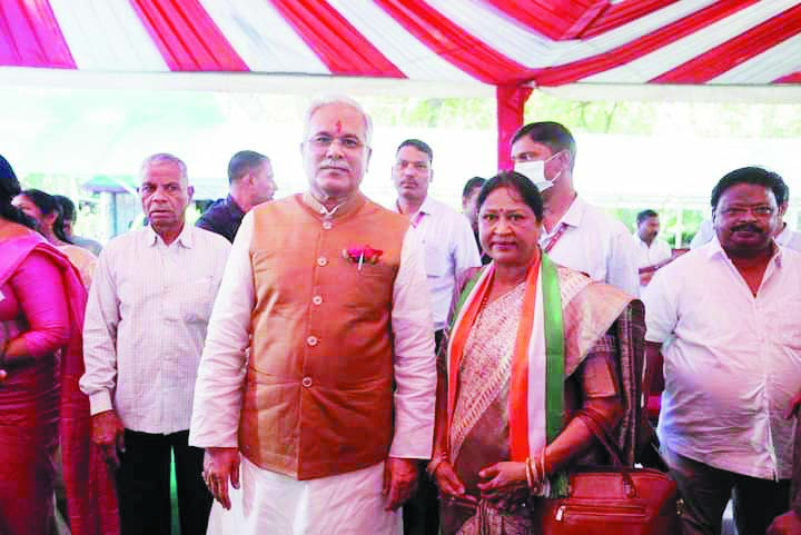 सीएम को जन्मदिन की बधाई देने पहुंचीं सिहावा विधायक