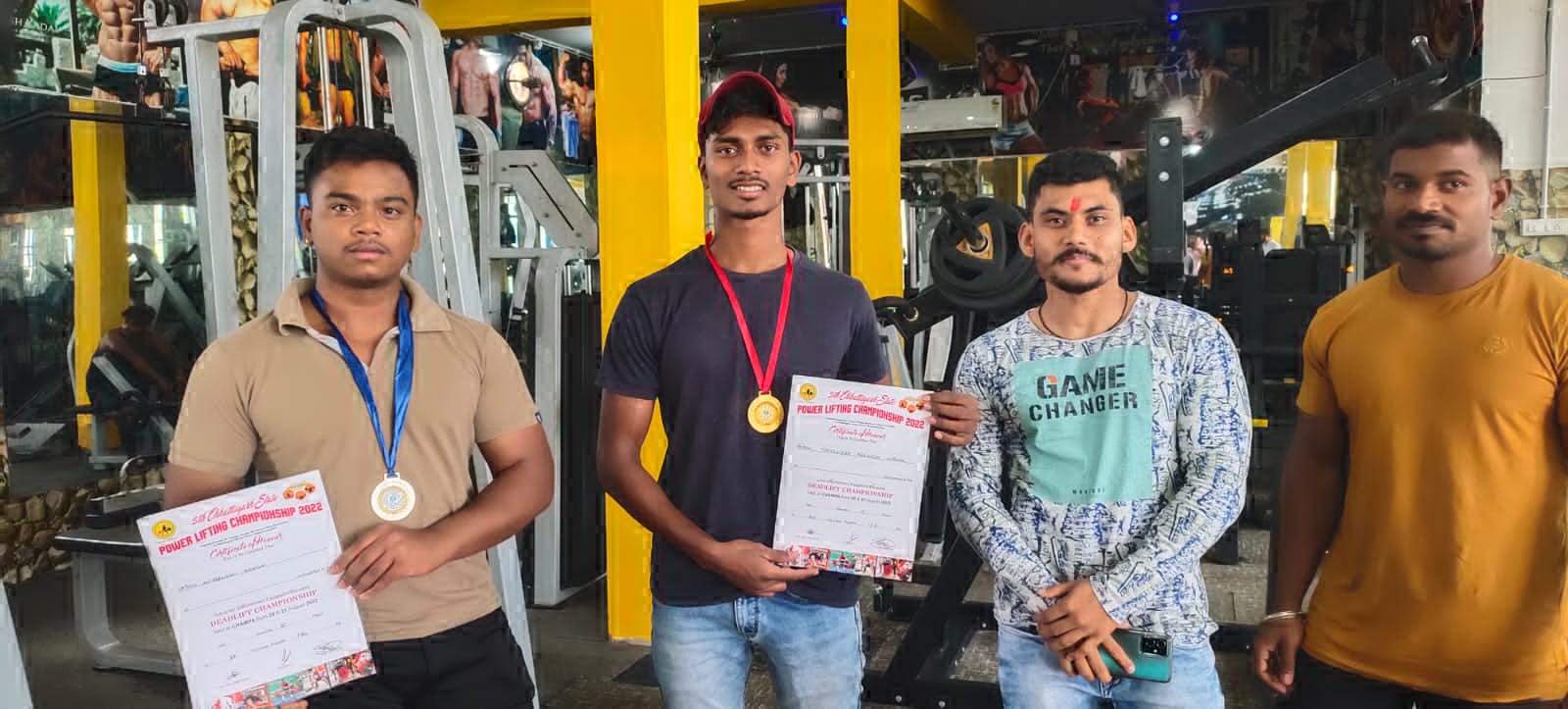 पावर लिफ्टिंग में महेंद्र को गोल्ड, सब-जूनियर वर्ग में हिमांशु को सिल्वर